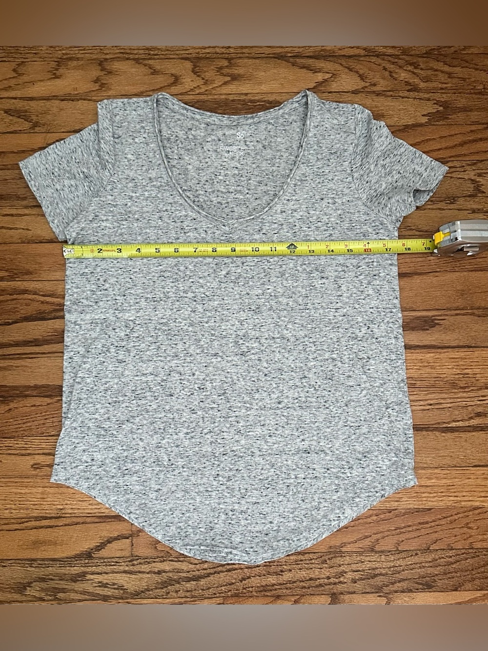 SO Favorite V-Neck Tee in Heather Gray - XS